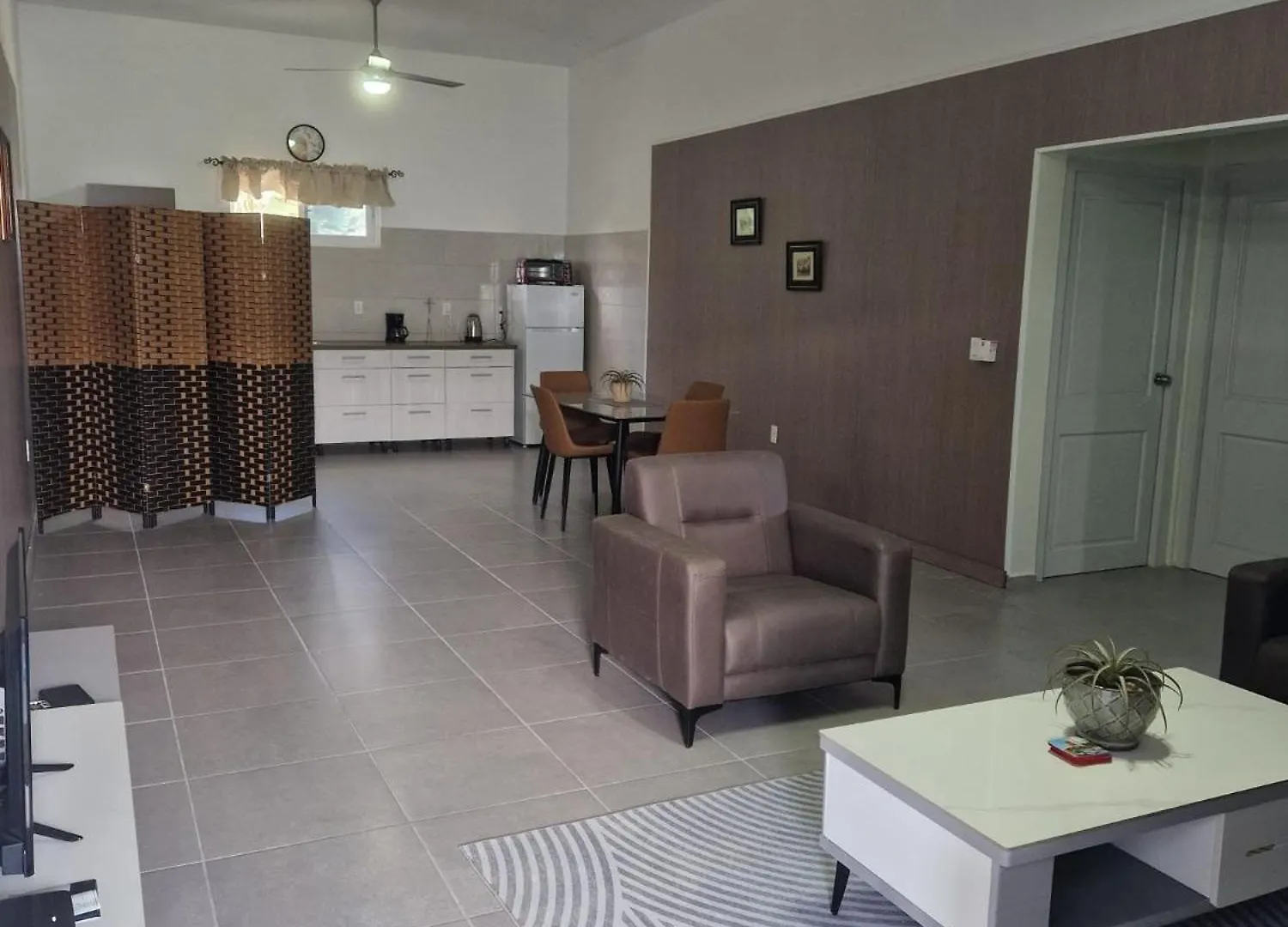 Viemerci Veronica Suite 9B Santa Catharina
